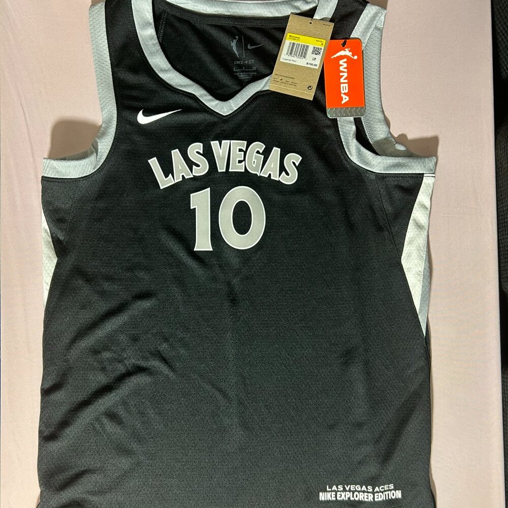 Women's Nike WNBA Las Vegas Aces Kelsey Plum Retired Jersey New Small HF0996-011